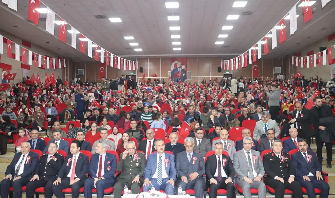 Ağrı’da 23 Nisan Ulusal Egemenlik ve Çocuk Bayramı, kortej yürüyüşü,