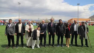 Ağrı’da 23 Nisan etkinlikleri kapsamında dezavantajlı ve özel çocuklar için