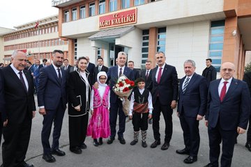 Ticaret Bakanı Prof. Dr. Ömer Bolat, bir dizi programa katılmak