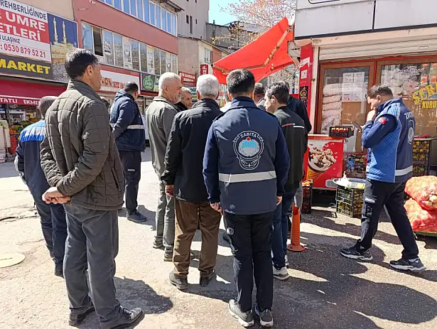 Denetim sırasında yaşanan tartışma tansiyonu yükseltti, esnaf ve ekipler arasında