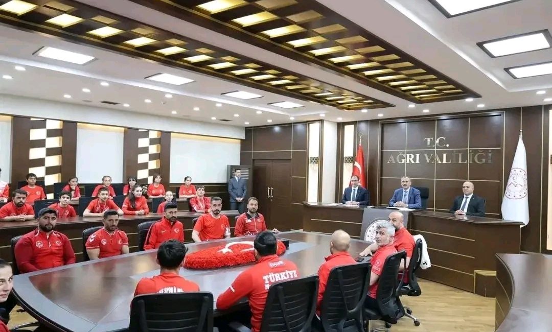 Ağrı Valisi Önder Bozkurt, ulusal ve uluslararası düzeydeki spor organizasyonlarında