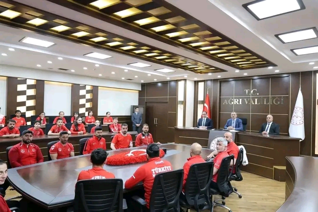 Ağrı Valisi Önder Bozkurt, ulusal ve uluslararası düzeydeki spor organizasyonlarında