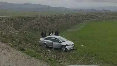 Sürücüsünün uzun yoldan geldiği ve uykusuzluktan direksiyon hakimiyetini kaybettiği öğrenilen