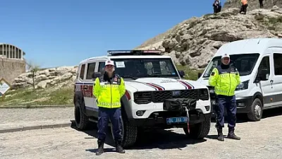 Ağrı'nın Doğubayazıt ilçesindeki tarihi İshak Paşa Sarayı, Kurban Bayramı tatilinde