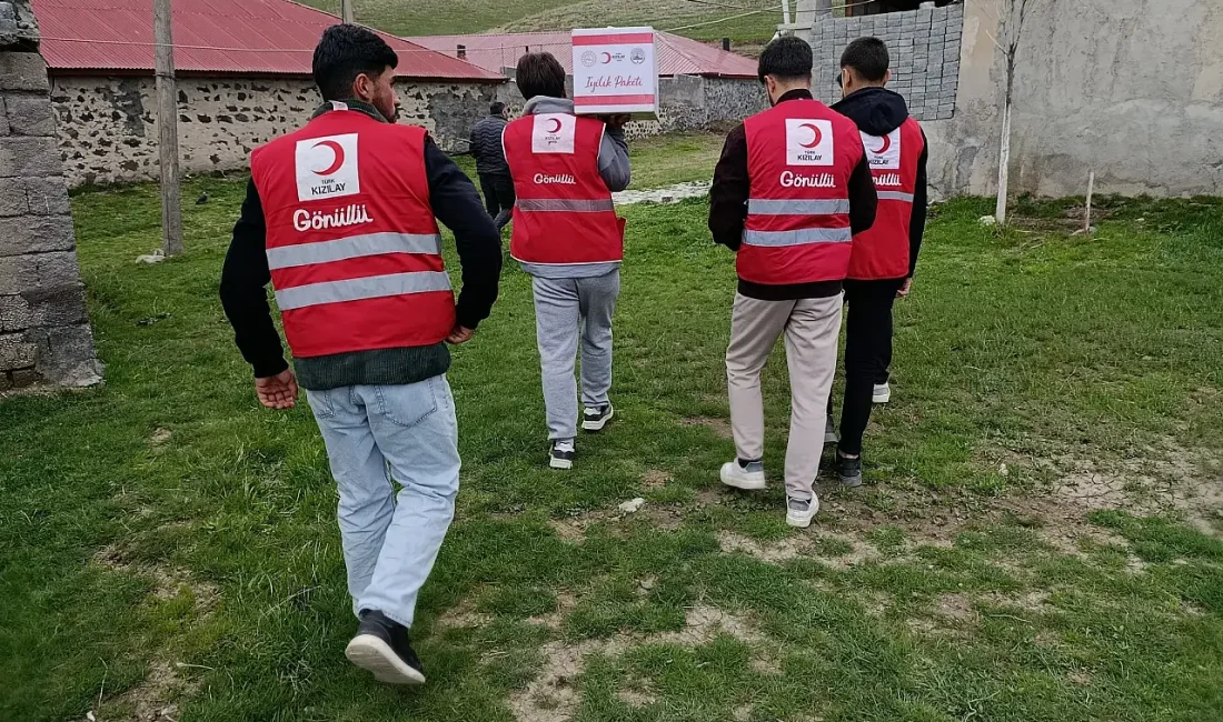 Türk Kızılay, Ağrı’nın Diyadin ilçesinde yürüttüğü yardım faaliyetleriyle ihtiyaç sahibi