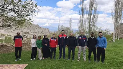 Atmosferde meydana gelen ani sıcaklık değişimleri ve elektrik boşalmaları, özellikle