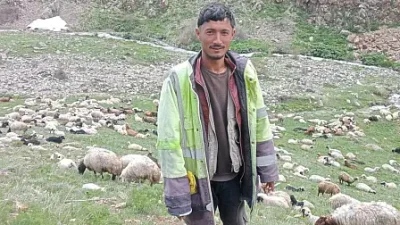 Ağrı’nın Taşlıçay ilçesine bağlı Dilekyazı köyü yaylası, gece yarısı güpegündüz